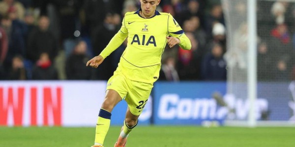 转会费3350万镑！水晶宫官宣热刺前锋布伦南-约翰逊加盟