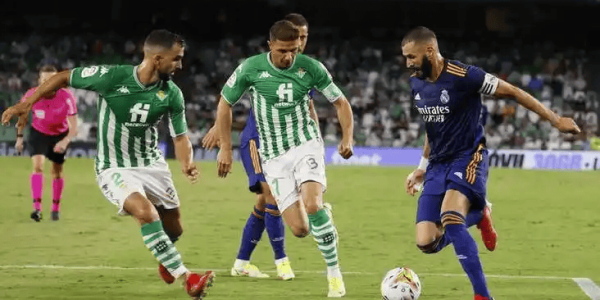 周四004 欧罗巴焦点战：皇家贝蒂斯VS费耶诺德 西甲技术流对决荷甲进攻狂潮