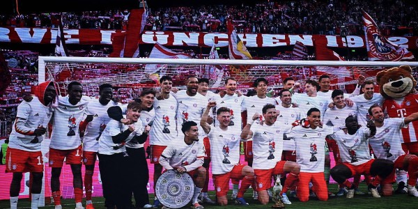 一切都还未结束！拜仁夺冠后官方发声 剑指三冠王伟业