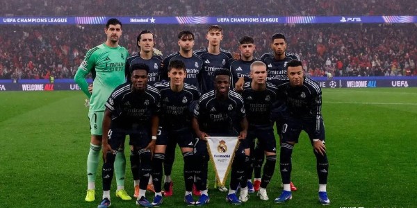 从天堂到地狱！皇马惨遭门将绝杀，穆帅“弑君”背后是王朝根基的松动