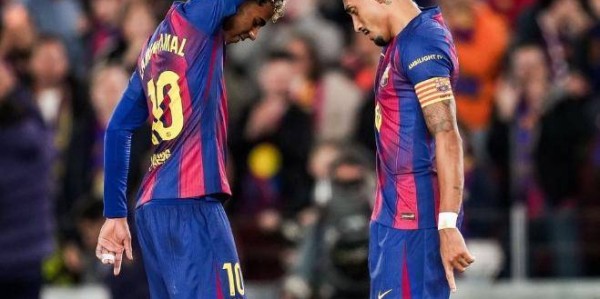 天才中场超梅西独享西甲第1，巴萨2-0奥萨苏纳，年度百球完爆皇马