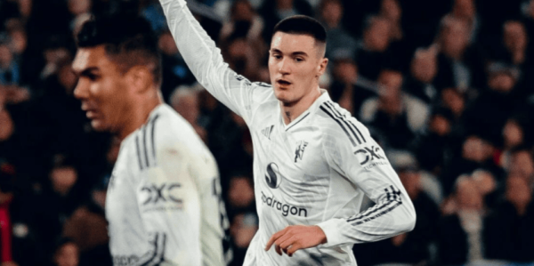 7-8！1-1！足坛疯狂一夜，那不勒斯出局，曼联补时绝平，切尔西爆冷