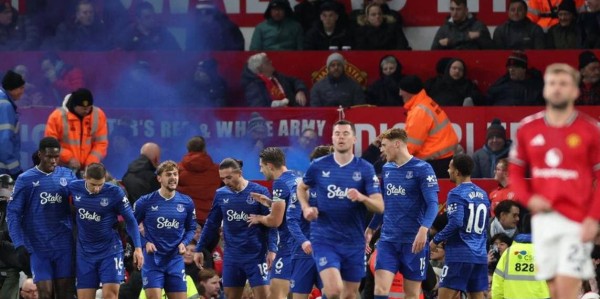 莫耶斯执教埃弗顿爆冷击败曼联，皮克福德六次神扑封神创造历史