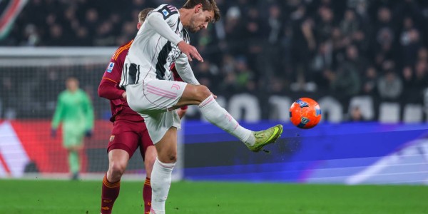 意甲风云：穆哈雷莫维奇的乌龙球成就尤文1-0领先，卡卢卢的传中功不可没！