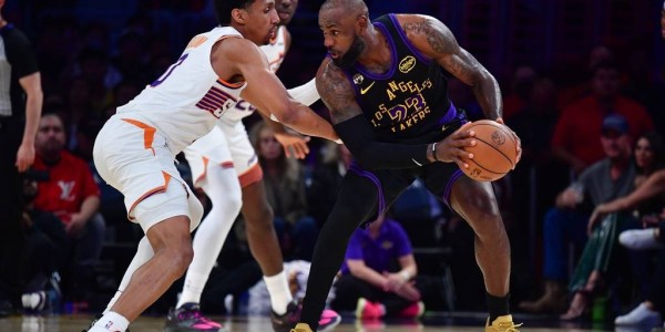 詹姆斯28+6+12肯纳德19分 八村塁13分湖人大胜太阳