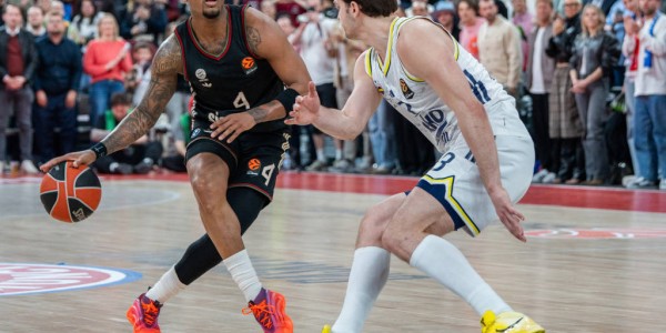 欧冠半决赛前瞻：巴黎圣日耳曼主场迎战拜仁慕尼黑