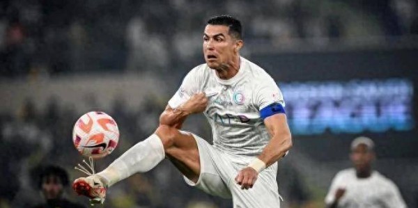 德甲：门兴对战勒沃库森，沃夫斯堡挑战多特蒙德，圣保利迎战斯图加特，比分预测赛事分析