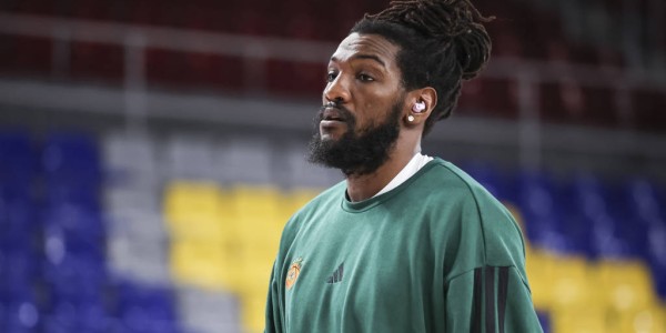 拉波尔塔眼部异常引关注，巴萨主席马德里之行引猜测