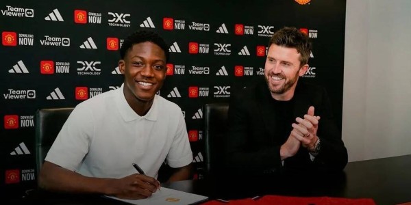 曼联续约新帝星达成口头协议，合同细节曝光！户口本加持卡里克力挺加薪