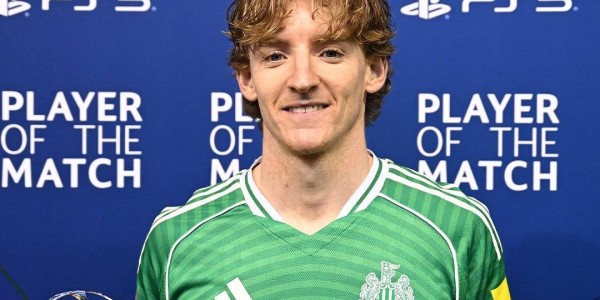 曝曼联考察两英超飞翼，纽卡国脚及狼队小妖！若进欧冠夏窗买5人