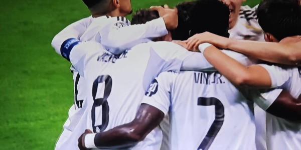 欧冠神剧本：7主力缺阵皇马半场3球虐曼城，巴尔韦德封神之战