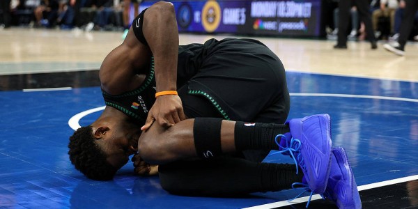 半场不到连折两尊神！迪温琴佐爱德华兹接连重伤退赛