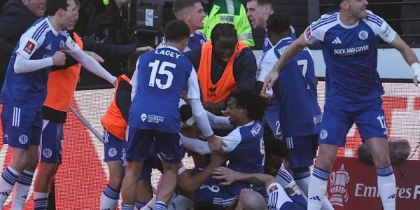 草根奇迹！第六级别球队淘汰卫冕冠军水晶宫，改写足总杯历史