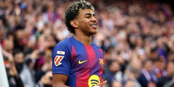 1:0！西甲争冠战，亚马尔破门+伤退，巴萨半场领先，有望九分领跑