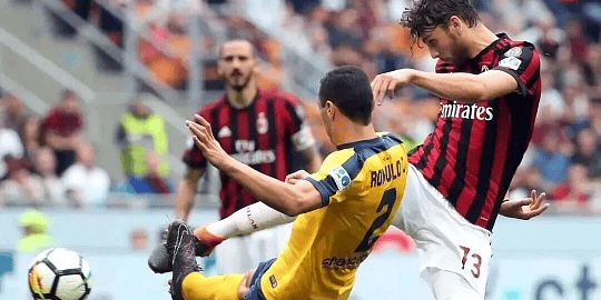 【意甲焦点】红黑军团的救命稻草！维罗纳主场沦为“提款机”，米兰剑指欧冠拒绝爆冷