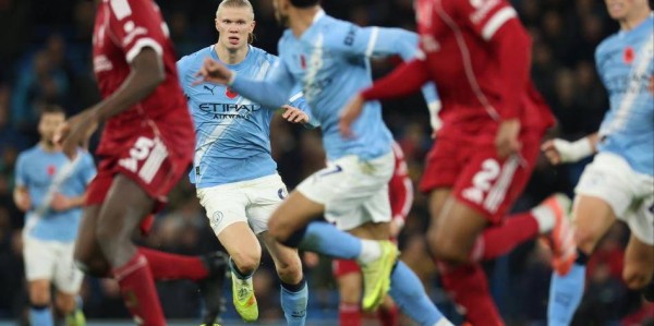 剧本改了？曼城新年喜提三连平，连丢6分后目送枪手越跑越欢