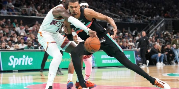 文班亚马17+11卡斯尔20分 马刺擒太阳7连胜