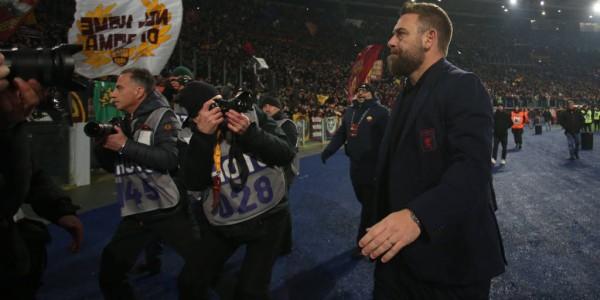 罗马2-0完胜萨索洛！加斯佩里尼率队紧追双米，欧冠资格争夺战愈演愈烈