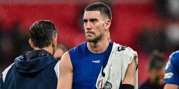 一日意甲动态报道：德国射手坚持转会AC米兰，国米寻邓弗里斯伤缺替补