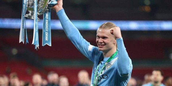 曼城夺得联赛杯冠军！哈兰德决赛舞台表现引发关注，9场决赛无进球无助攻