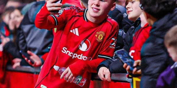 曼联开年薪5万新合同，小鲁尼无意模仿父亲！卡里克之子亦获续约