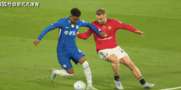 一日英超动向：曼城成功击败阿森纳，萨拉赫再次救主斯洛特拿三分