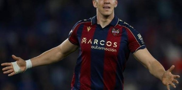 西甲最强新星横空出世！20岁1米94巨塔，2026年火力全开打入10球