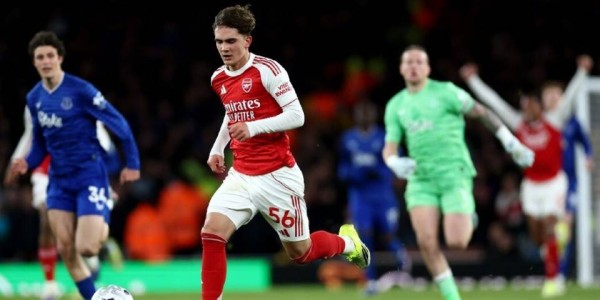 2-0，1-1！英超争冠格局再生变，阿森纳多赛1场9分领跑