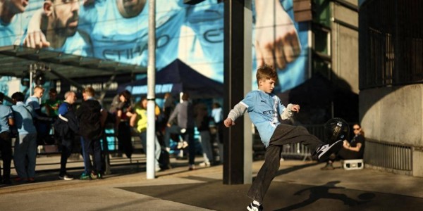 红牌+点球+越位帽子戏法！皇马2-1双杀曼城，总比分5-1晋级八强