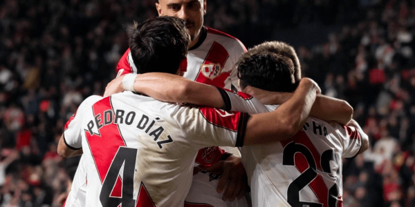 4-1！2-2！激情一夜，佛罗伦萨狂轰4球，狼队创造奇迹，巴列卡诺补时绝平