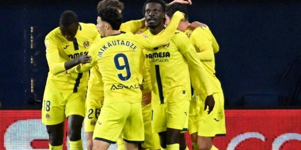 西甲最新积分战报：巴萨登顶，黄潜绝杀获胜，皇家社会成功逆转