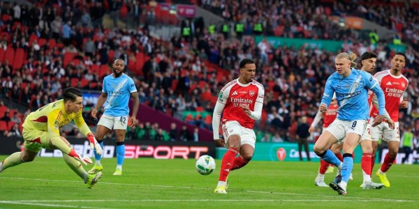 阿森纳0-2告负曼城，四冠王梦想梦碎，阿尔特塔战术被质疑过于保守