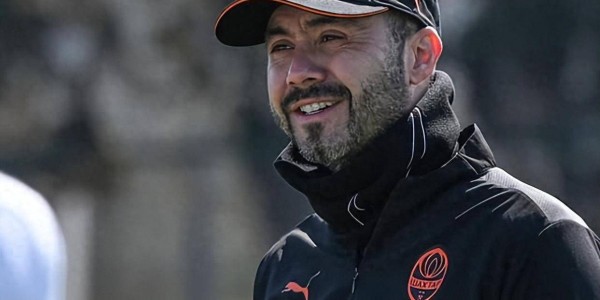 英超西甲一夜变天！热刺5年长约锁死名帅，B席离队引爆3大悬念