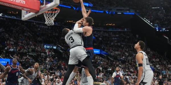 文班亚马21+13加兰25+10 卡斯尔23分马刺胜快船