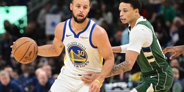 库里空砍27分字母伤停 罗林斯32+8勇士爆冷负雄鹿