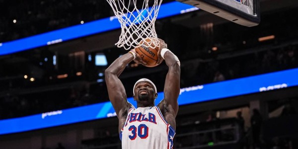 约翰逊35+10马克西空砍31分 老鹰擒76人6连胜