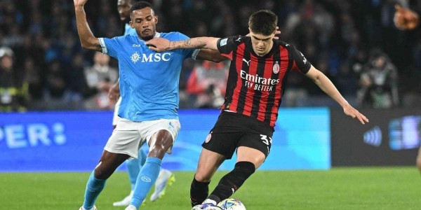 意甲焦点战：AC米兰0-1不敌那不勒斯，巴尔泰吉再次学习防守教训