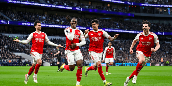 豪门悲喜夜：巴萨3-0登顶 阿森纳4-1热刺5分领跑 利物浦1-0压哨绝杀