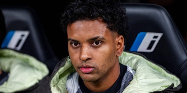 争议不断！西甲裁判穆尼兹连续判罚引热议 皇马塞维利亚战VAR频频纠错