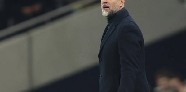 主帅“失踪”！热刺主场0比3惨败诺丁汉森林，图多尔去向成谜，降级警报拉响？